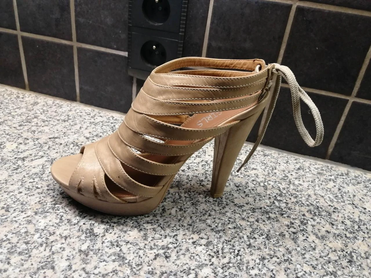 pumps merk red girls - maat 38 - als nieuw